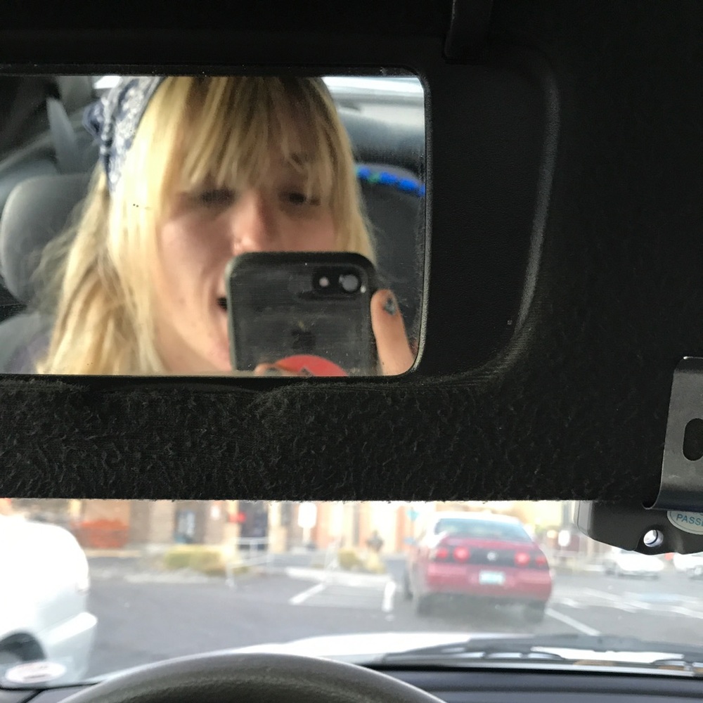 Meet your Posher, Emily